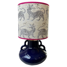 Load image into Gallery viewer, Lampenkap Tibet Tiger - Clarence House Ø 20 cm