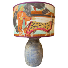 Load image into Gallery viewer, Lampenkap Wedding Parade - Jim Thompson Ø35cm