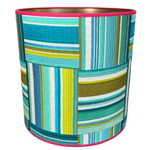 Afbeelding in Gallery-weergave laden, Lampenkap Devani blauw - Manuel Canovas Ø 35cm