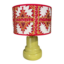 Afbeelding in Gallery-weergave laden, Lampenkap Kutchi - Clarence House Ø30 cm