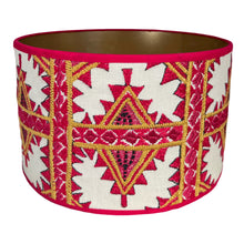 Afbeelding in Gallery-weergave laden, Lampenkap Kutchi - Clarence House Ø30 cm