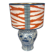 Load image into Gallery viewer, Lampenkap Wilder oranje - Jane Churchill Ø35 cm