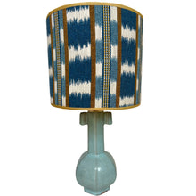 Load image into Gallery viewer, Lampenkap Frida Blauw - Manuel Canovas Ø 25 cm