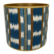 Load image into Gallery viewer, Lampenkap Frida Blauw - Manuel Canovas Ø 25 cm