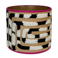 Load image into Gallery viewer, Lampenkap Bhema - Pierre Frey Ø25cm