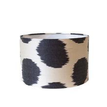 Load image into Gallery viewer, Lampshade black dots ikat Ø 25 cm