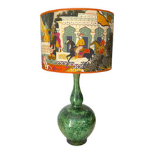 Afbeelding in Gallery-weergave laden, Lampenvoet groen vaas slanke hals
