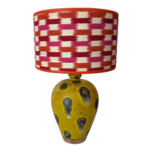 Afbeelding in Gallery-weergave laden, Lampenvoet vaasje stip geel
