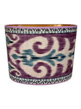 Afbeelding in Gallery-weergave laden, Lampenkap Maupas paars - Manuel Canovas Ø 40cm Ovaal
