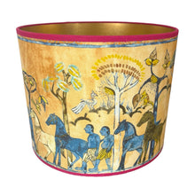 Load image into Gallery viewer, Lampenkap Woodland Voyage - Jim Thompson Ø35 cm
