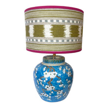 Load image into Gallery viewer, Lampenkap Paxton - James Hare Ø25 cm

