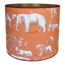 Afbeelding in Gallery-weergave laden, Lampenkap Kingdom oranje - Andrew Martin Ø40 cm
