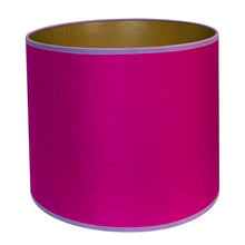 Load image into Gallery viewer, Lampenkap Carom - Jim Thompsom Ø25cm
