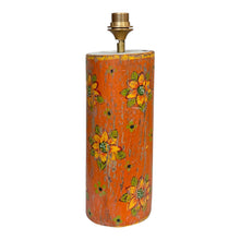 Afbeelding in Gallery-weergave laden, Lampenvoet Indiase kandelaar groot oranje
